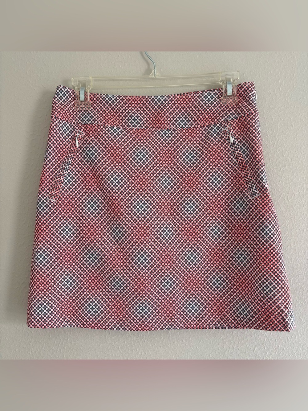 NWT Annika Pink Geometric Golf Skirt